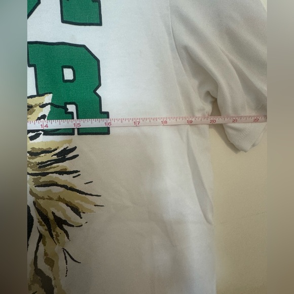 Gucci Ivory Tee with Green Logo and Tiger Design - Picture 7 of 9